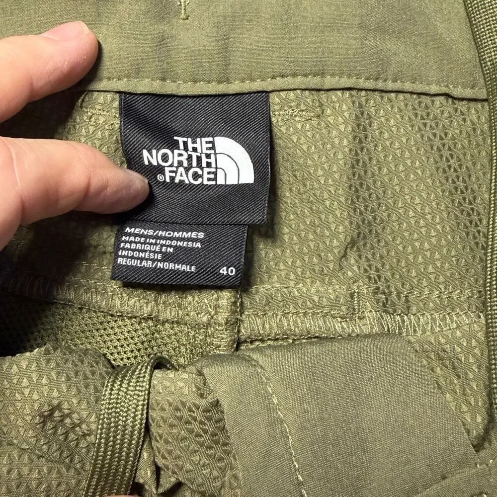 The North Face Olive Green Rolling Sun Flash Dry Packable Hiking Shorts Size 40